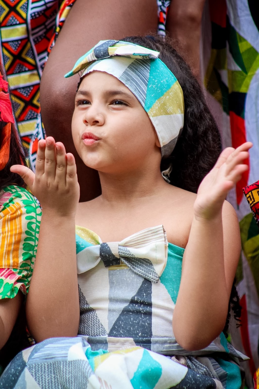 Foto original de Natalie mandando um beijo